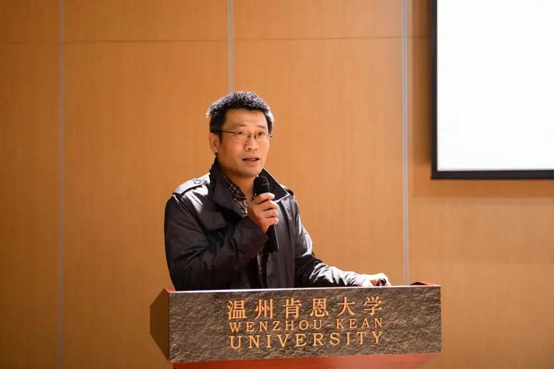 华卫智能赴温州肯恩大学 参加校企数据创新研讨会